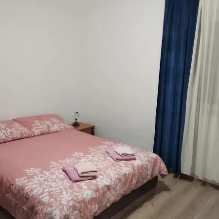 Appartamento U Prizemlju *