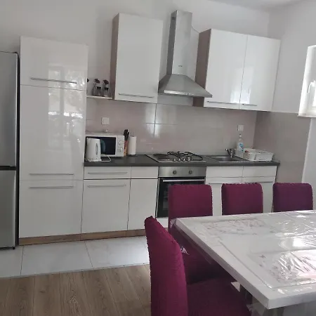 U Prizemlju Appartamento *