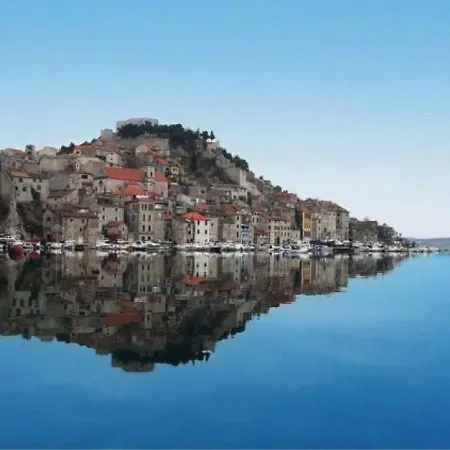 U Prizemlju * Brodarica (Sibenik-Knin)