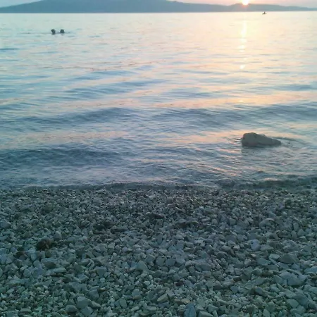 U Prizemlju Brodarica (Sibenik-Knin)