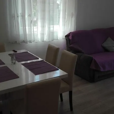 U Prizemlju Appartamento *