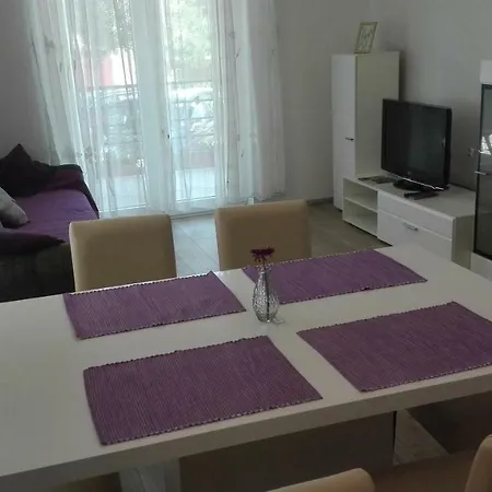 U Prizemlju Appartamento *